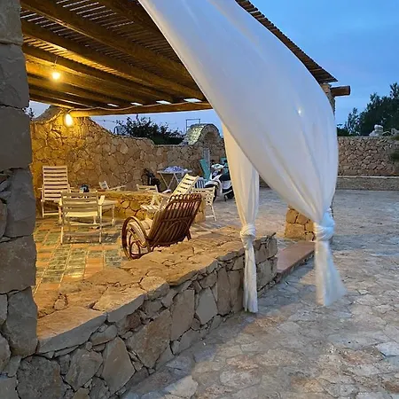 Villa Sitari