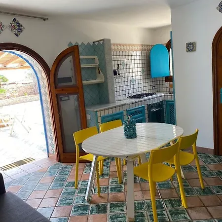 Villa Sitari *